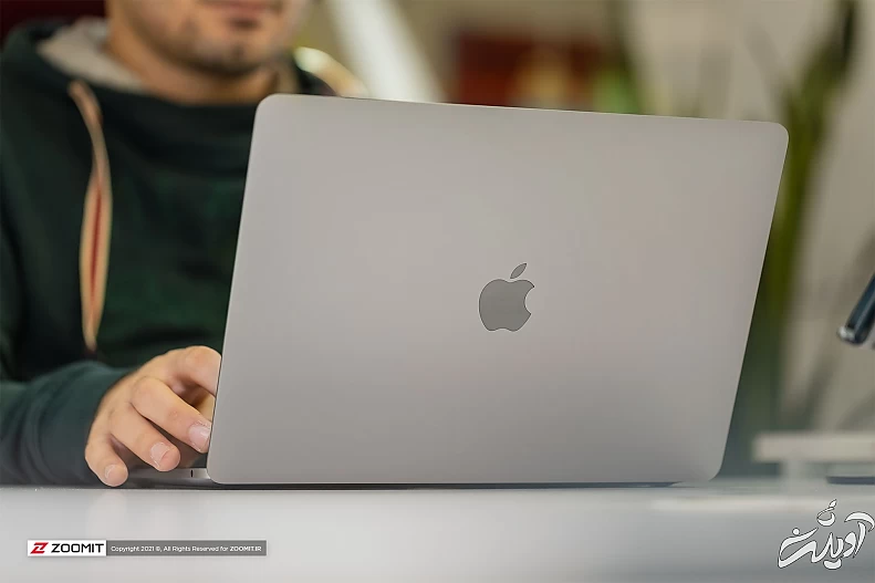 کار با لپ تاپ مک بوک پرو M1